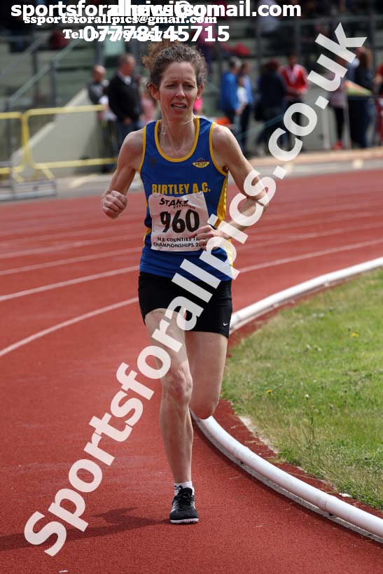 Senior and under-20s womens 1500 metres, North Eastern Track and Fields Champs., Middlesbrough. Photo: David T. Hewitson/Sports for All Pics